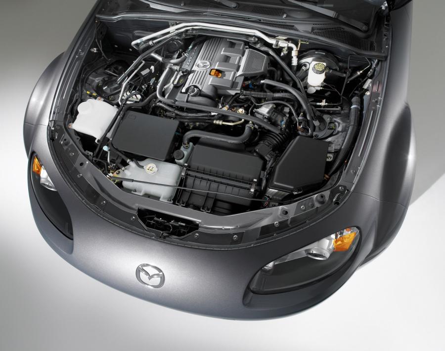  Mazda MX-5 Roadster Coupe 2006 года  (фото 48 из 212)